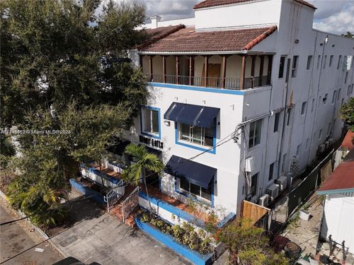apt-305-1021 Nw 3rd St, Miami, FL, 33128-1195 | Card Image
