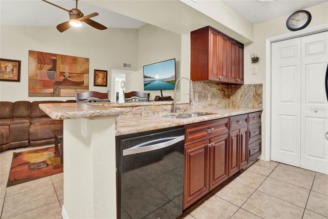 APT-206 - 5545 Devonbriar Way, Condo with 3 bedrooms, 2 bathrooms and null parking in ORLANDO FL | Image 6