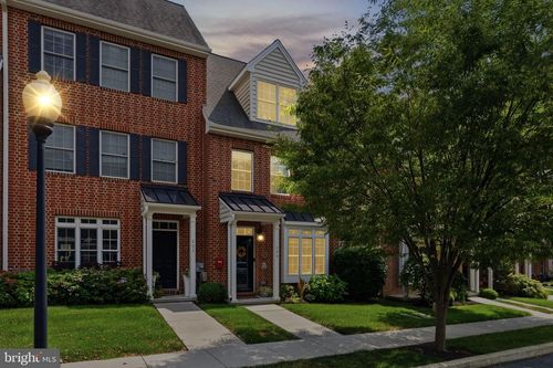 604 Magnolia Ct, KENNETT SQUARE, PA, 19348-3267 | Card Image