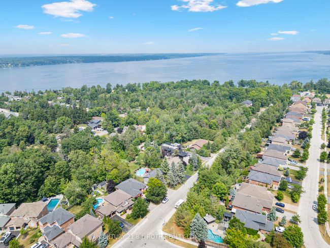 233 Dock Rd, House other with 3 bedrooms, 3 bathrooms and 5 parking in Barrie ON | Image 45