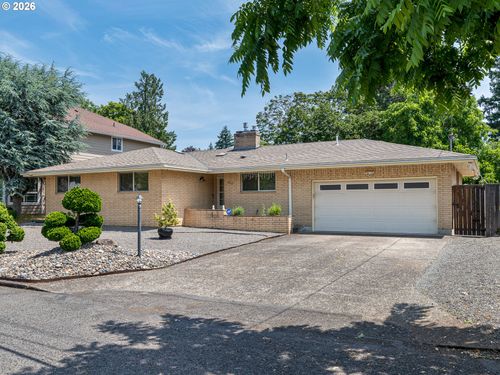 2042 Se 138th Ave, Portland, OR, 97233-2016 | Card Image