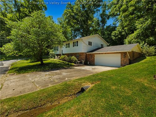 241 Lakeview Dr, Saint Albans, WV, 25177-3421 | Card Image