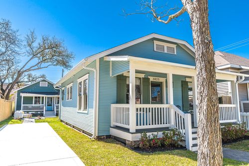 3825 Avenue N 1/2, Galveston, TX, 77550-6619 | Card Image