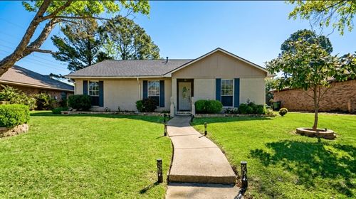 1923 Sierra Dr, Lewisville, TX, 75077-7532 | Card Image