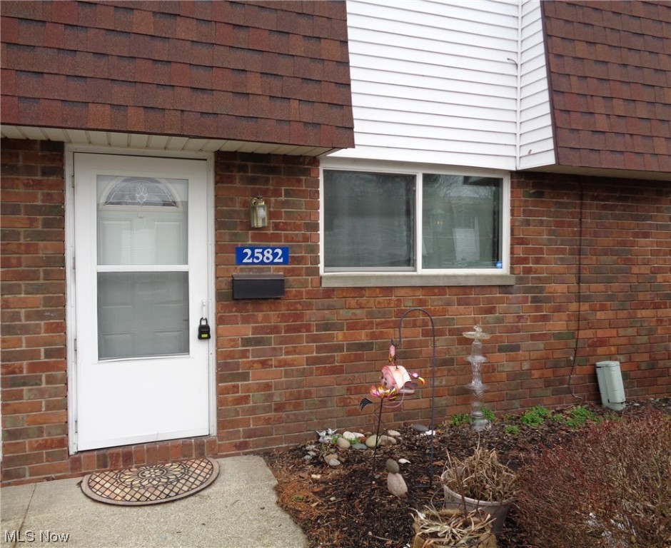 2582 Shakespeare Lane, Inactive in Avon Zoocasa