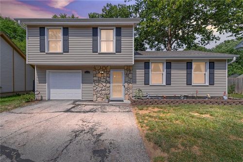 2128 E Arrowhead Cir, Olathe, KS, 66062-2469 | Card Image