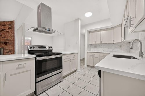 415 Lee Dr, Richmond, TX, 77469-5821 | Card Image
