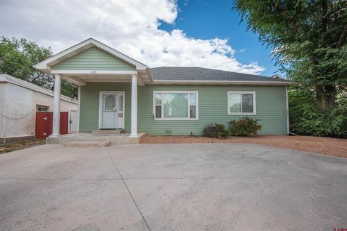 218 N Stough Ave, Montrose, CO, 81401-3751 | Card Image