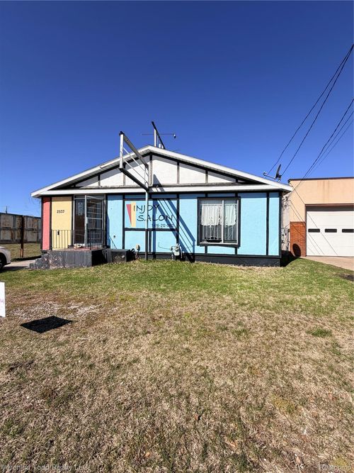 2533 S Getty St, Muskegon Heights, MI, 49444-1705 | Card Image