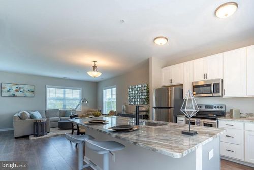 b-454 Woodcrest Dr Se, WASHINGTON, DC, 20032-5483 | Card Image