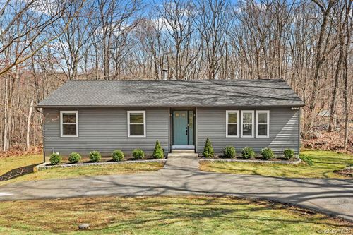 158 Kent Shore Dr, Carmel, NY, 10512-3051 | Card Image