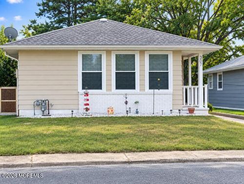 307 Barbados Dr N, Toms River, NJ, 08757-3830 | Card Image