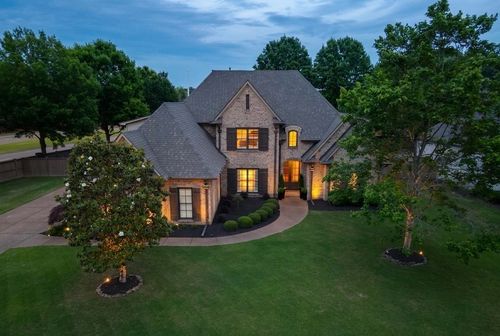 1644 Brackenshire Ln, Collierville, TN, 38017-2438 | Card Image