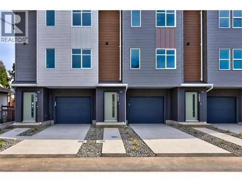 153 Park St, Kamloops, BC, V2B | Card Image