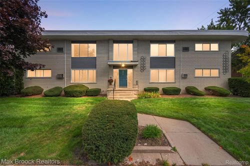 5-4810 Briarwood Ave, Royal Oak, MI, 48073-1332 | Card Image