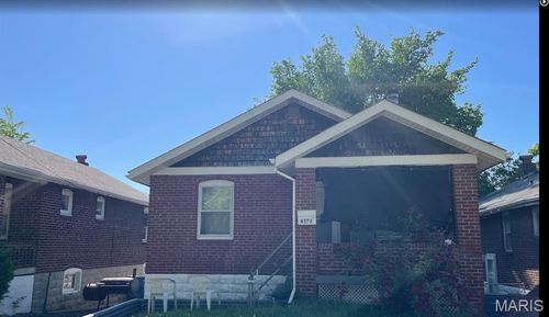 8372 College Ave, Jennings, MO, 63136-2530 | Card Image