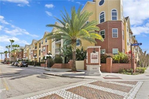 5202-1810 E Palm Ave, TAMPA, FL, 33605-3945 | Card Image