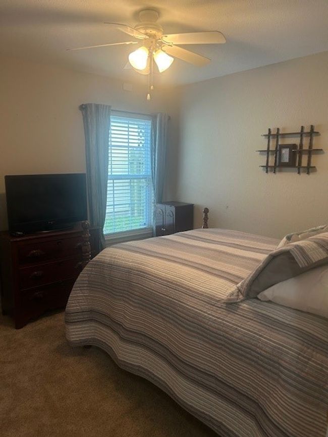 Guest Bedroom | Image 11