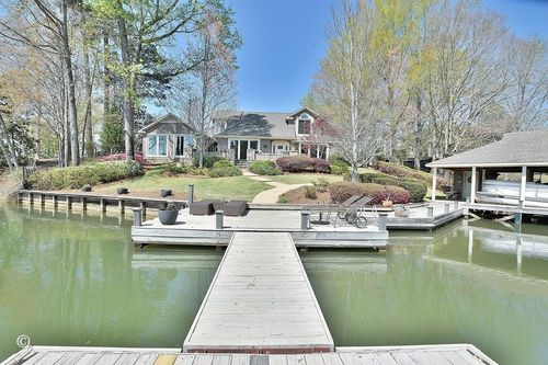 239 Robin Dr, Hamilton, GA, 31811-3703 | Card Image