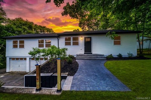 452 Vineyard Ave, Highland, NY, 12528-2320 | Card Image