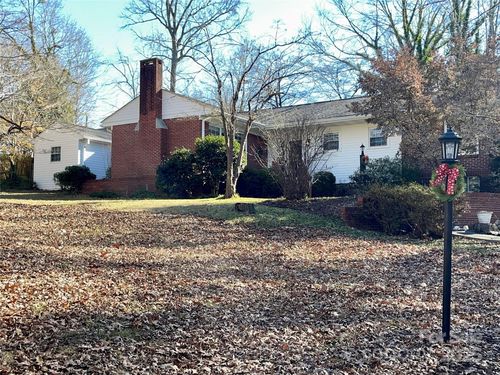 511 W Stevens Dr, Kershaw, SC, 29067-1579 | Card Image