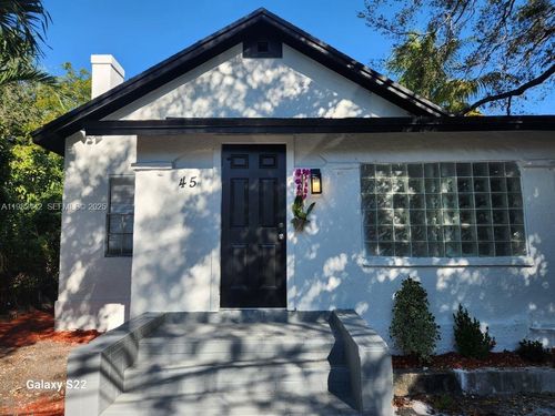 45 Ne 60th St, Miami, FL, 33137-2016 | Card Image