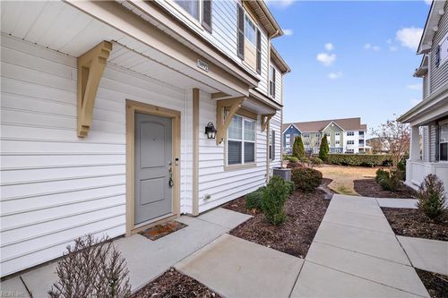 3892 Trenwith Ln, Virginia Beach, VA, 23456-6198 | Card Image