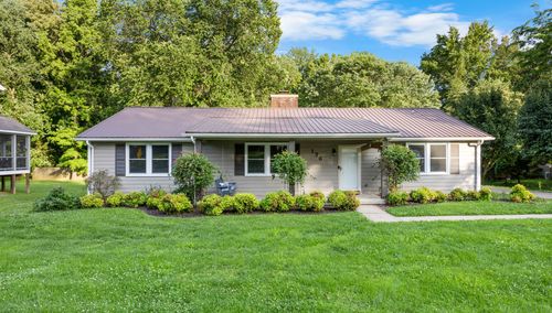 176 Kirby Dr, Clarksville, TN, 37042-3558 | Card Image