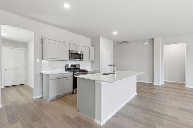 6508 Colt Ranch Rd, House other with 3 bedrooms, 2 bathrooms and null parking in Crowley TX | Image 6