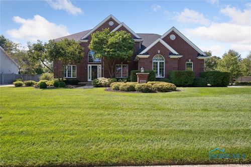 8753 N Stone Mill Rd, Sylvania, OH, 43560-9833 | Card Image