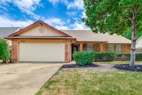 2506 Villanova St, Arlington, TX, 76018-2569 | Card Image