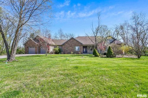 21 Meadow Lane, Tovey, IL, 62570 | Card Image