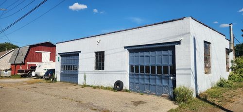 97 Clyde St, Ellwood City, PA, 16117-2452 | Card Image