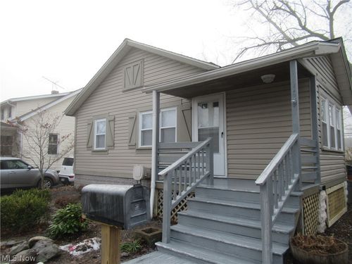 5112 Haverford Dr, Lyndhurst, OH, 44124-2710 | Card Image