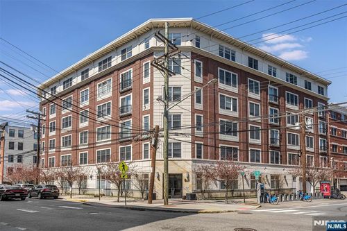 82 Clinton St, Hoboken, NJ, 07030-2487 | Card Image