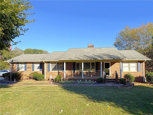 613 Barker Rd, Reidsville, NC, 27320-7462 | Card Image