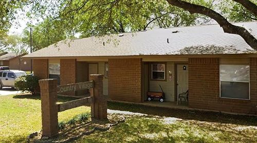 606 E Kennedy Ave, Sabinal, TX, 78881 | Card Image