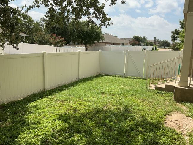 View of fenced yard | Image 28