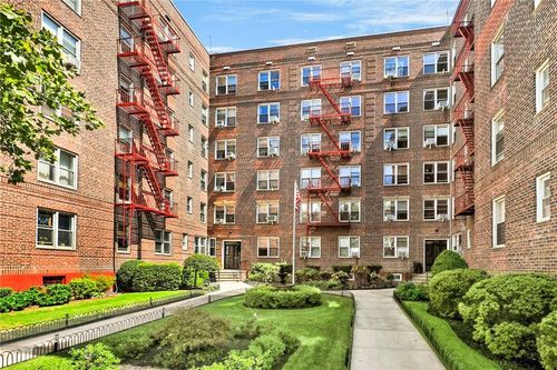 apt-4s-6801 Shore Rd, Brooklyn, NY, 11220-5017 | Card Image