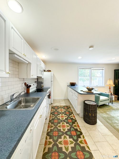rear-bldg-unit-1-104 Rowayton Avenue, Norwalk, CT, 06835 | Card Image