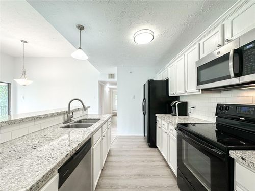 unit-131-8051 Bay Branch Dr, The Woodlands, TX, 77382-5348 | Card Image