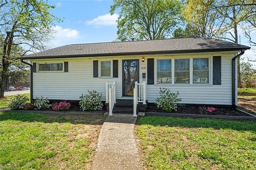 2137 Martin St, Burlington, NC, 27217-3084 | Card Image