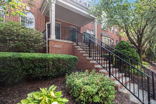 48-39459 Springwater Dr, Northville, MI, 48168-3962 | Card Image