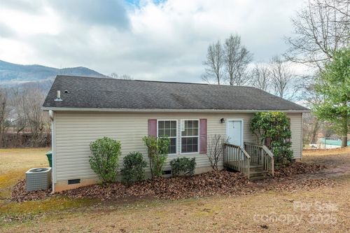 332 Richmond Ave, Swannanoa, NC, 28778-3115 | Card Image