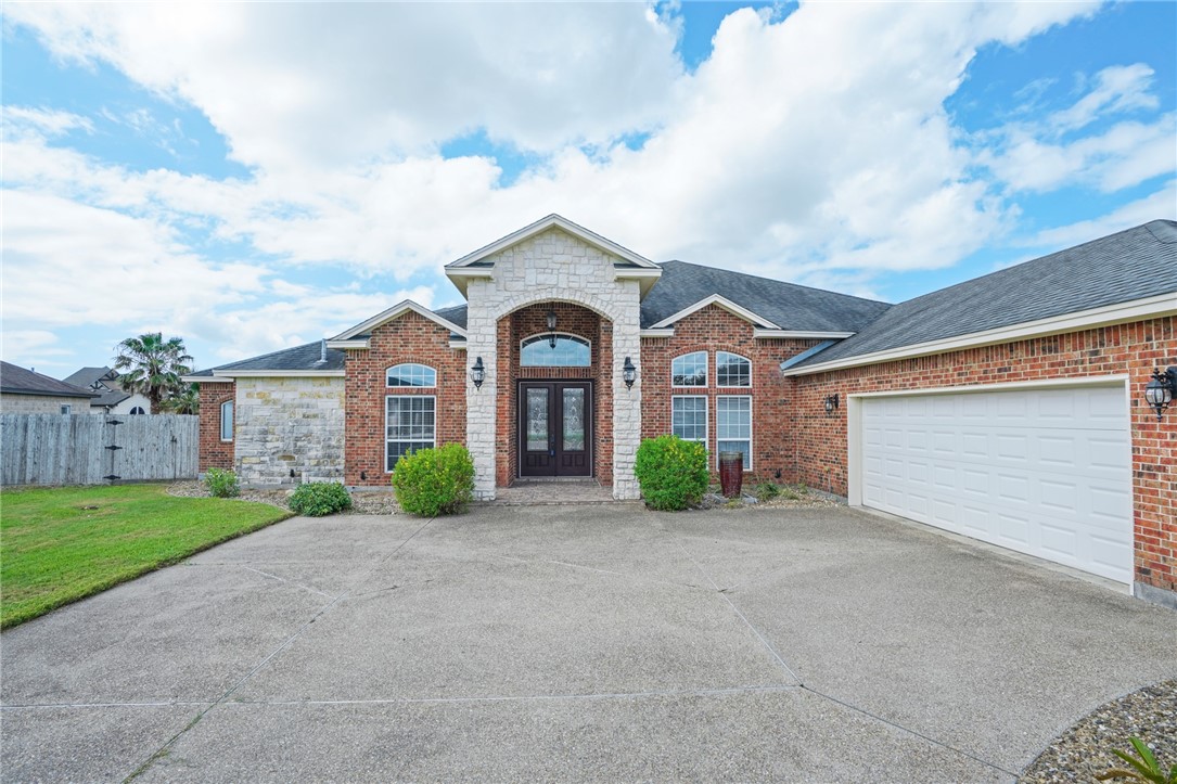 Lago Vista Dr, Corpus Christi, TX 78414