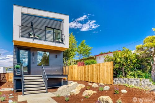 5725 N 48th Street, Tacoma, WA, 98407 | Card Image