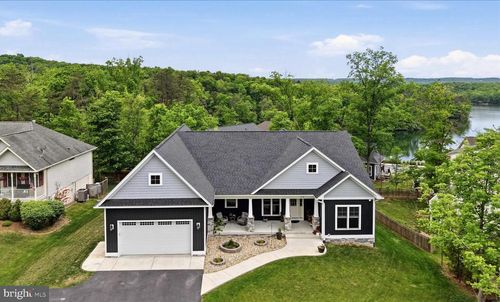 516 Sleigh Dr, CROSS JUNCTION, VA, 22625-2491 | Card Image