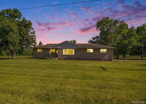 12105 Hegel Rd, Goodrich, MI, 48438-9271 | Card Image