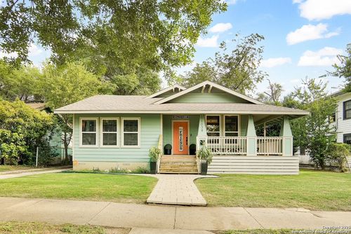 1038 W Mistletoe Ave, San Antonio, TX, 78201-5651 | Card Image