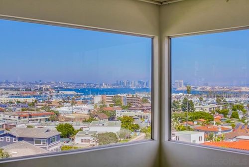 954 Harbor View Dr, San Diego, CA, 92106-2438 | Card Image